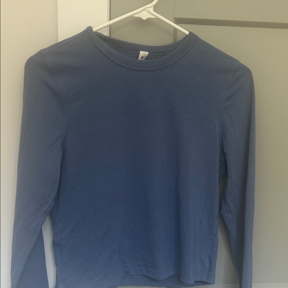 Lululemon blue long sleeve shirt